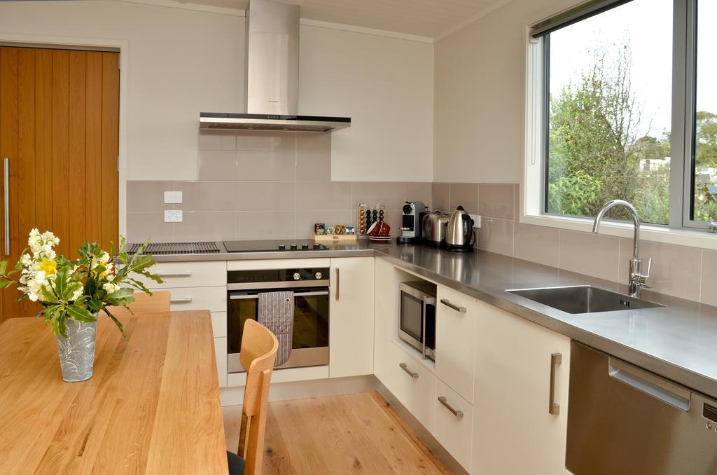Aviator Villa New Plymouth Exterior photo